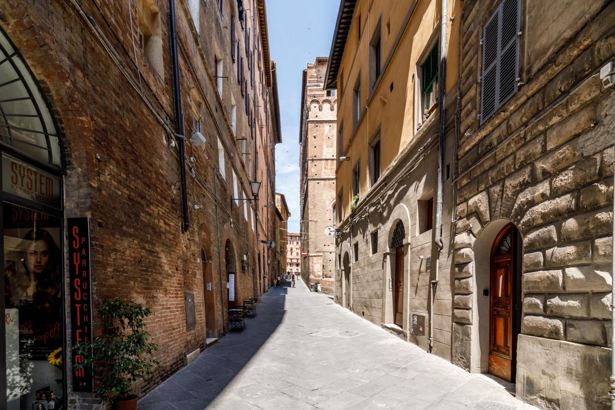 Апартаменты Charme Centro Storico Сиена Экстерьер фото